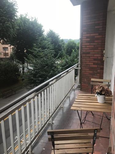 90e6b4d9-06ee-44f8-b837-ff902cc02ca8